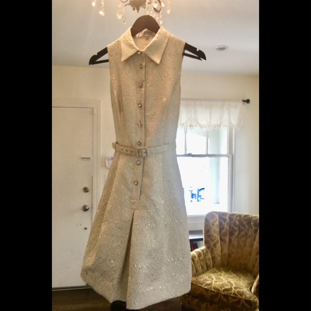 Teri Jon Gold Textured Metallic Cocktail Dress